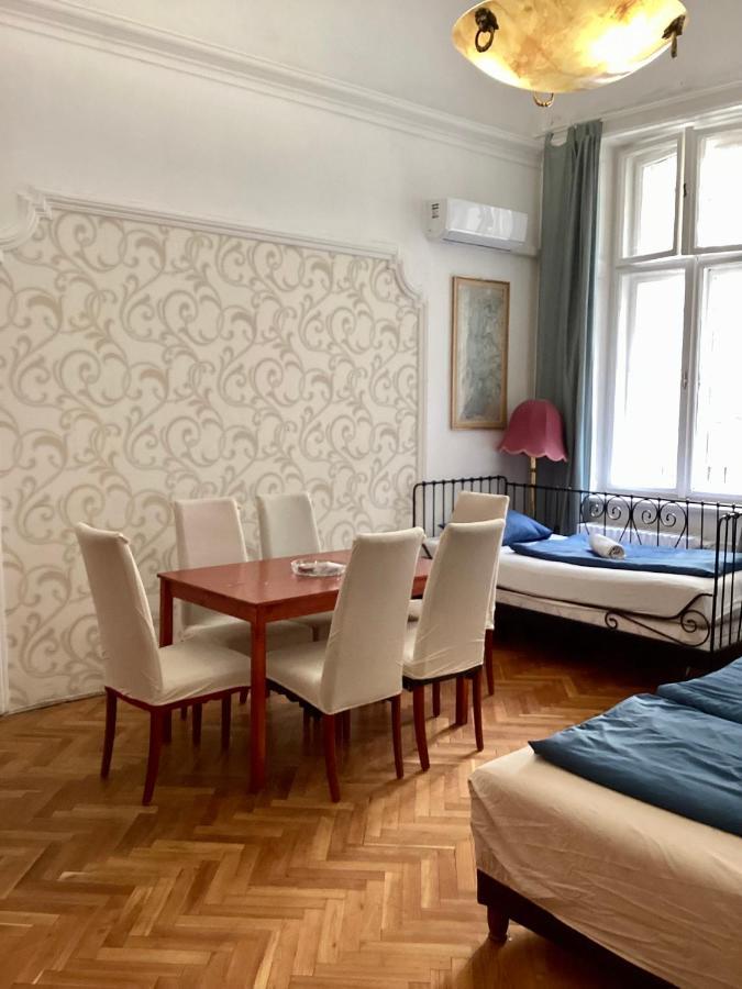 Central Apartments Of Будапеща Екстериор снимка