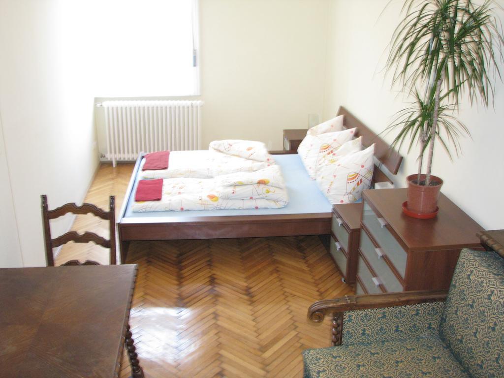 Central Apartments Of Будапеща Стая снимка