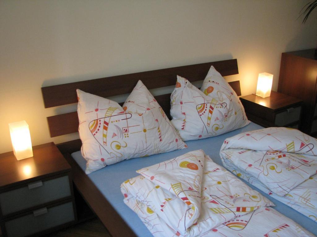 Central Apartments Of Будапеща Стая снимка
